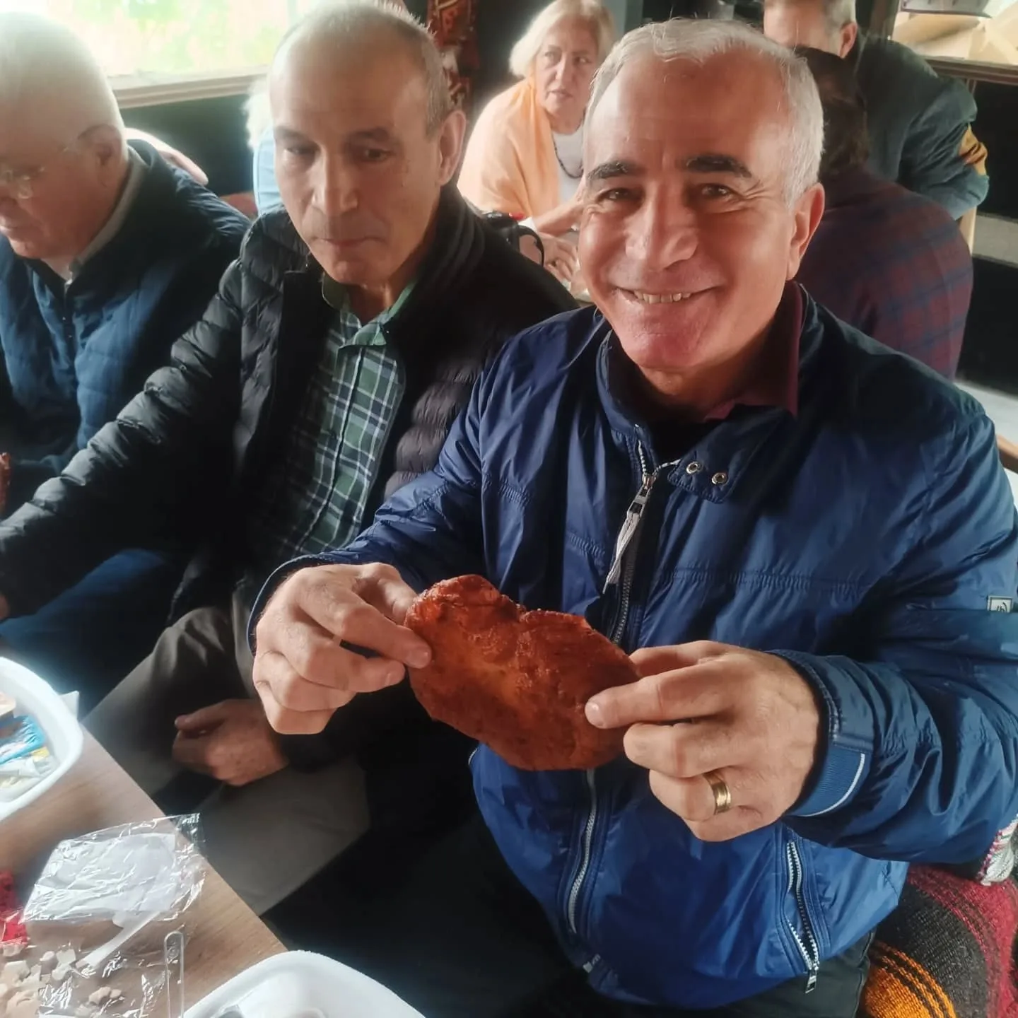 Bugün OBA müzemizin ziyaretçilleri makina mühendisleri odası Türk Halk müziği korosu toplu…