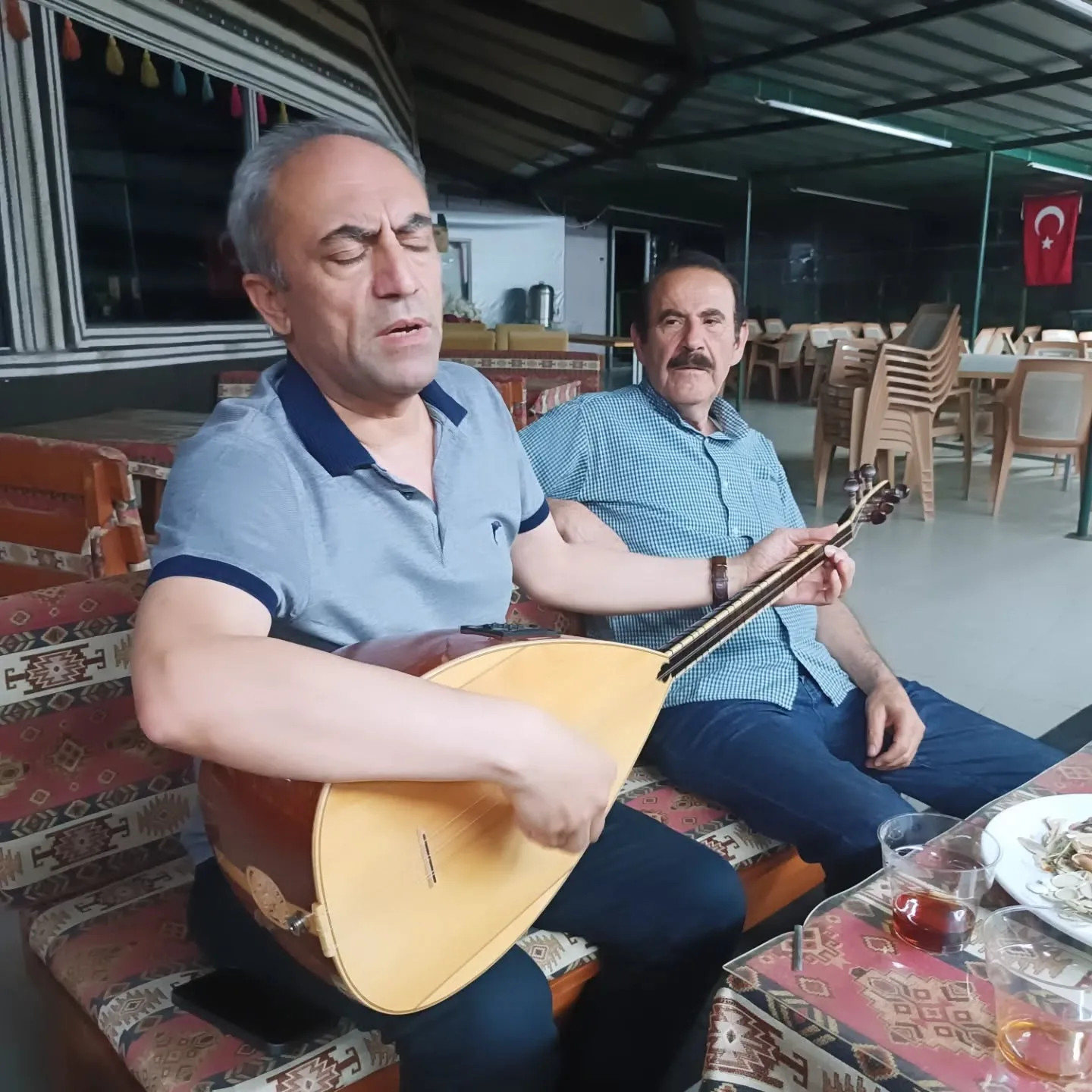 OBA müzemizin ziyaretçileri ozan Hasan Kaplani , Bahattin Turan ve arkadaşlarıydı. Güzel b…
