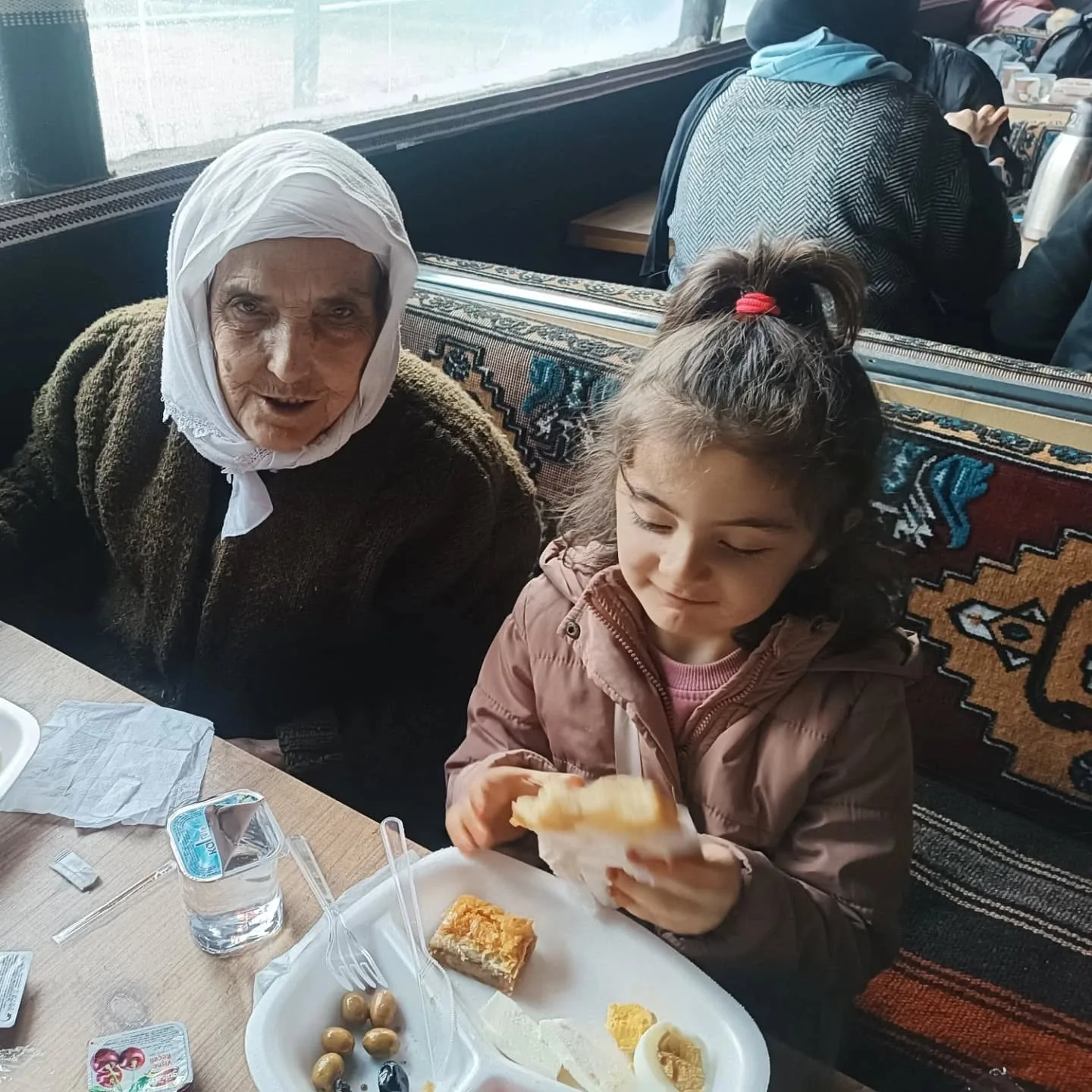 Her ayın ilk günü yaptığımız kahvaltı etkinliğimiz yaptık. Kemalpaşa Yörük Beyimiz Sedat S…