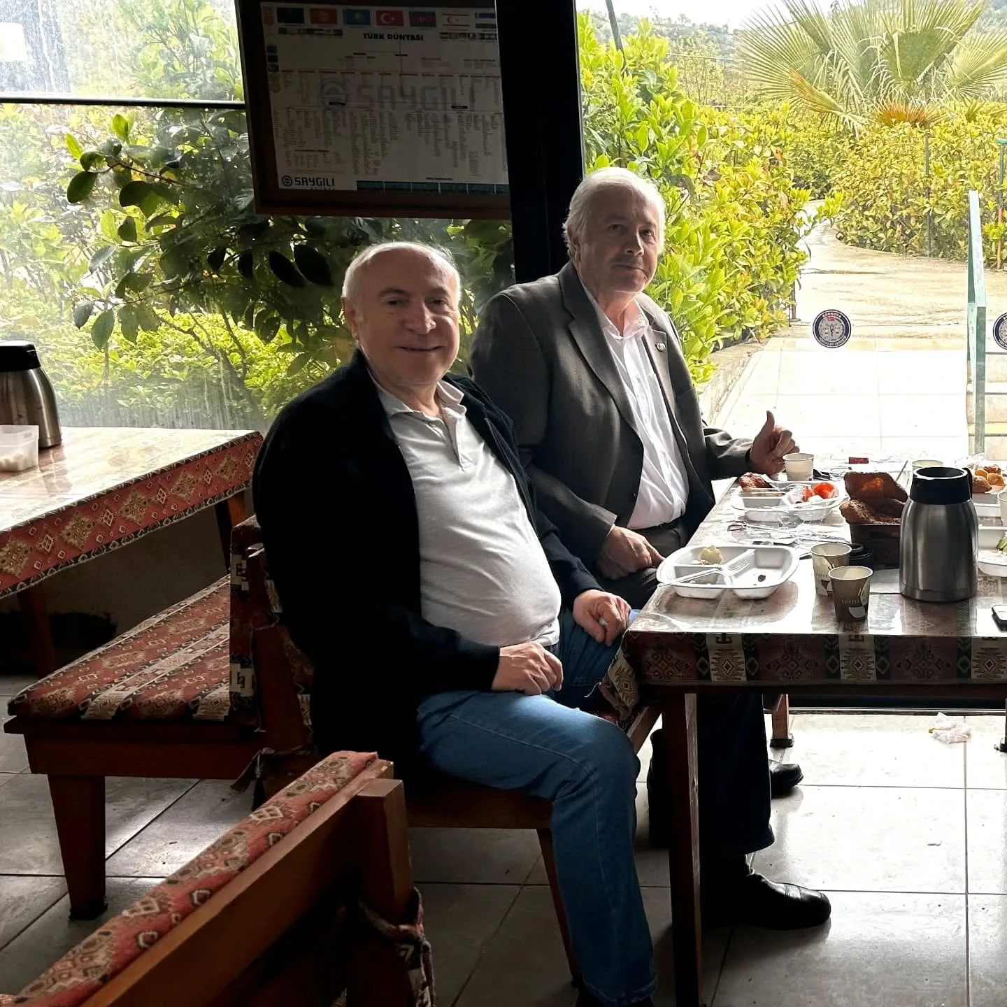 Ramazan Bayramı'nın üçüncü günü akrabalarımızla ve dostlarımızla bayramlaştık. Bayramın gü…