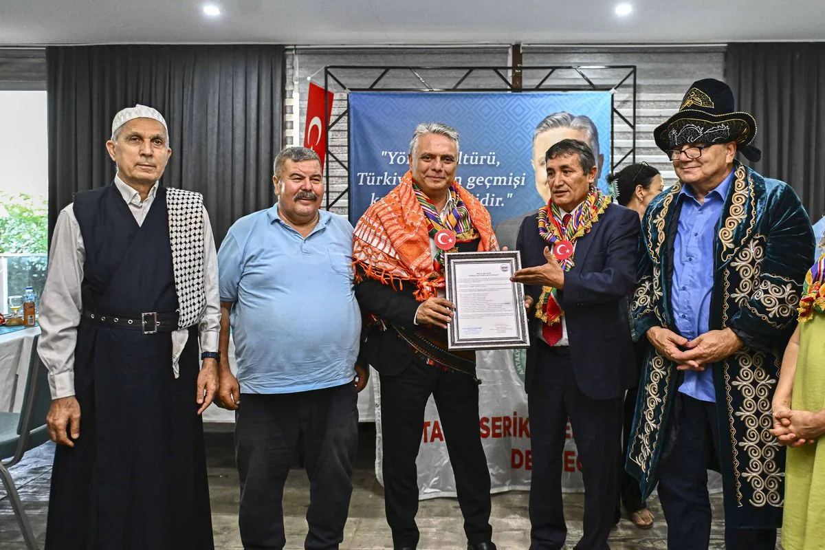 Toroslar'da Yörük Geleneği: Başkan Uysal'a 'Yörük Beyi' Unvanı